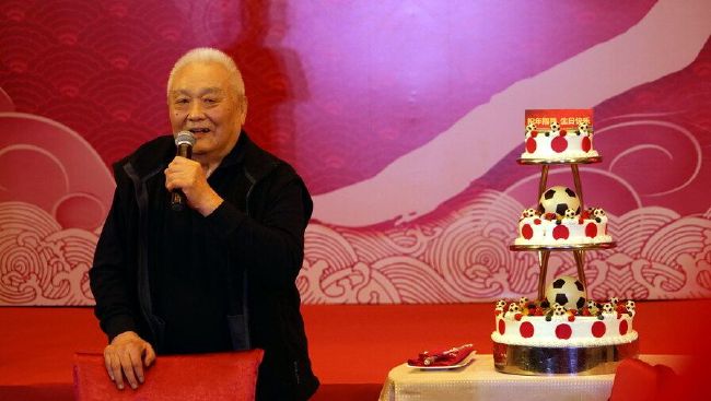 现在，菲利普斯需要与曼城达成一致，不过瓜帅已经同意他的离队。